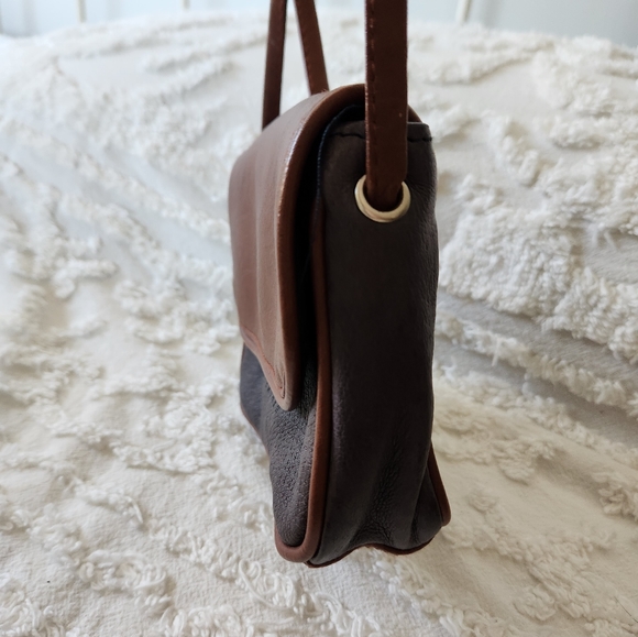 MODA Leather Black and Brown crossbody Bag. Great for a quick trip. - Picture 2 of 9